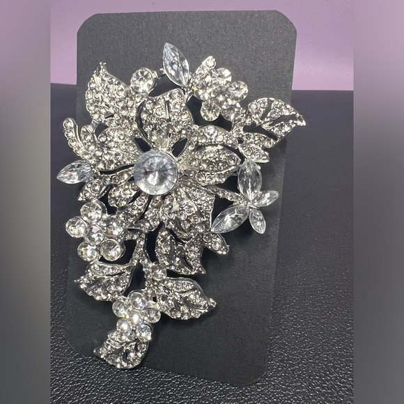 Silver Tone Flower Brooch NWT - Picture 5 of 5